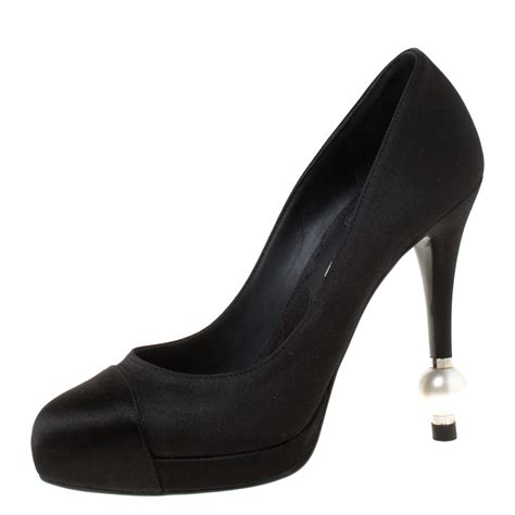 chanel pumps preis|Chanel pumps with pearl heel.